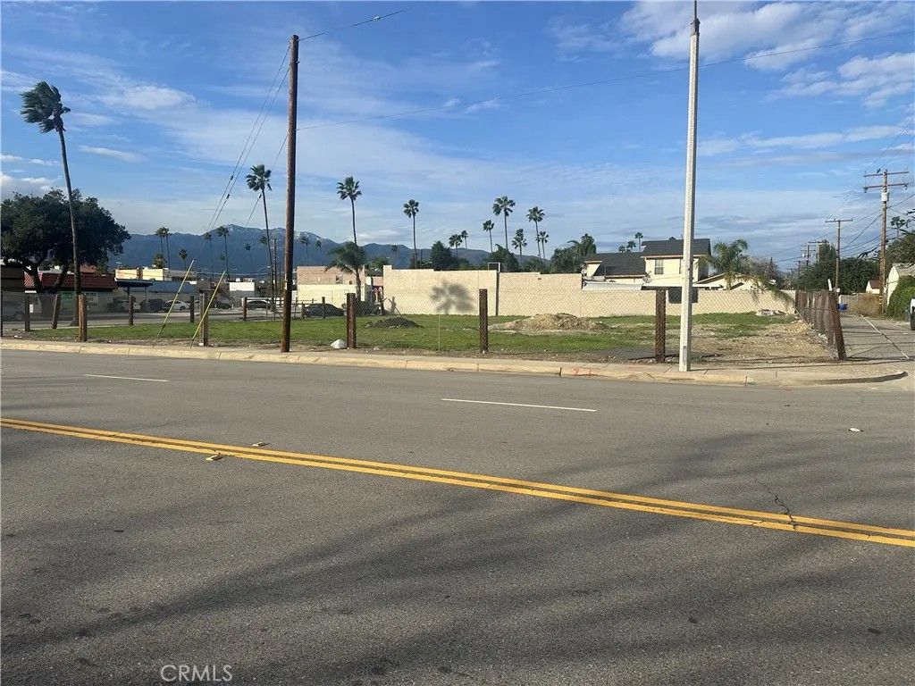 Photo of 8671 Wheeler Ave, Fontana, CA 92335 (MLS # CV25282100)