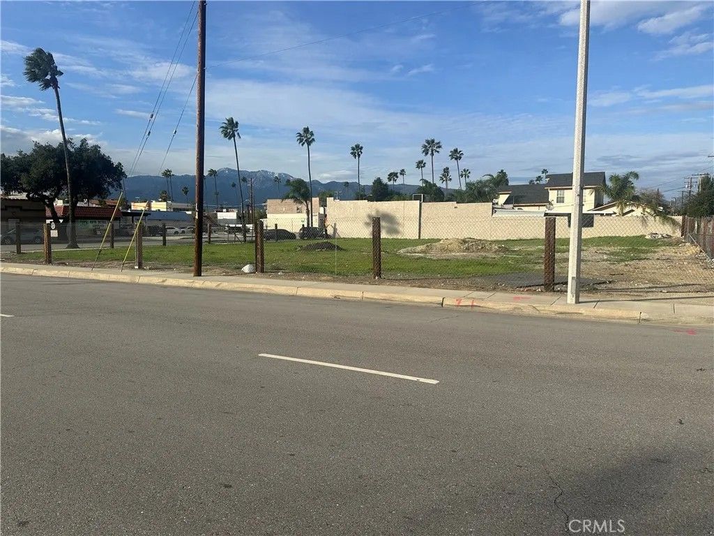 Photo of 8671 Wheeler Ave, Fontana, CA 92335 (MLS # CV25282100)