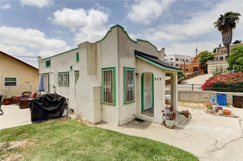 717 E Kensington
