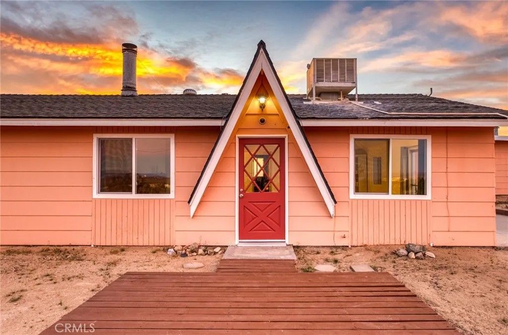 Photo of 66270 Brants Cross, Joshua Tree, CA 92252 (MLS # JT26057610)