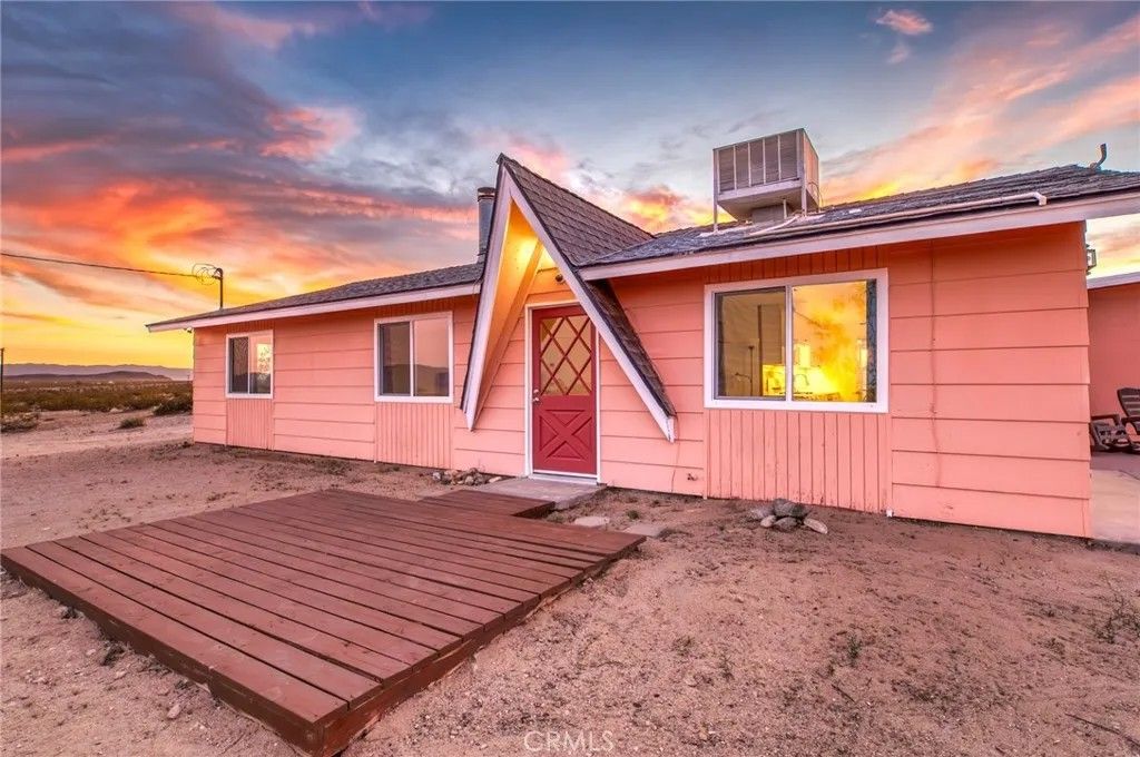 Photo of 66270 Brants Cross, Joshua Tree, CA 92252 (MLS # JT26057610)