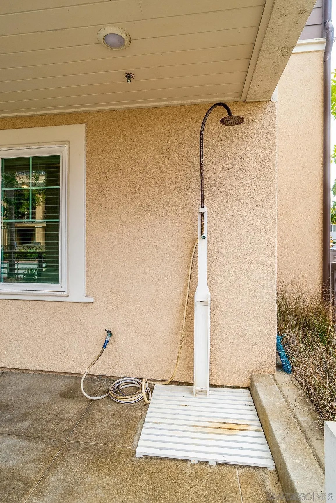 807 Santa Barbara Pl