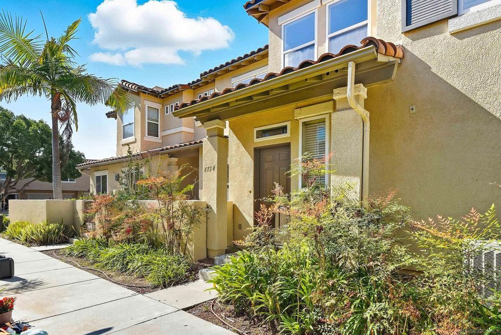 Photo of 6154 Citracado Circle, Carlsbad, CA 92009 (MLS # 250041731)