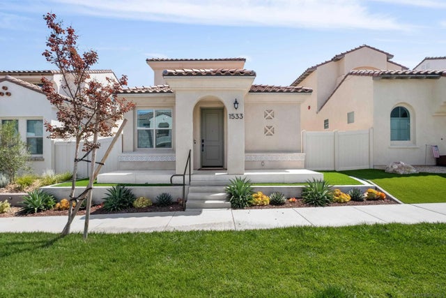 1533 Painted Cave, Chula Vista
