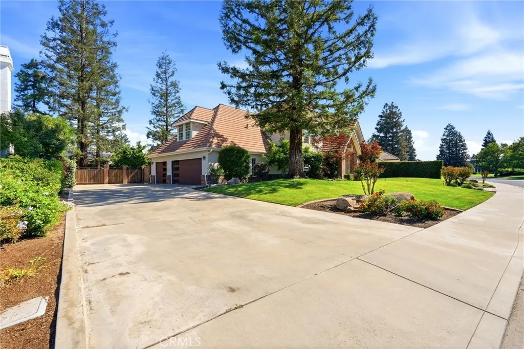 5036 Lakewood