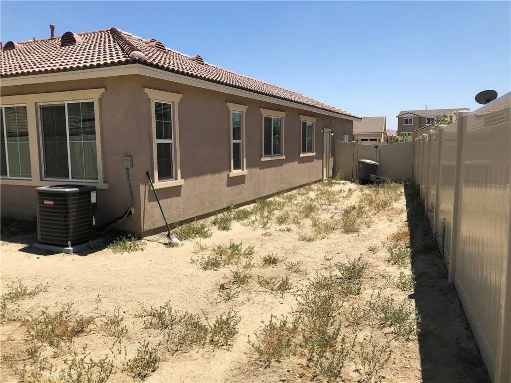 Photo of 2062 Splendid Circle, San Jacinto, CA 92582 (MLS # SW25151739)