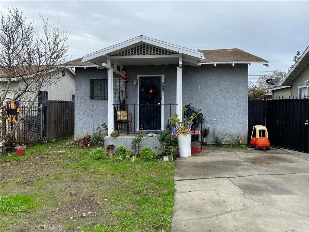 Photo of 528 W 107th St, Los Angeles, CA 90044 (MLS # IV26006097)