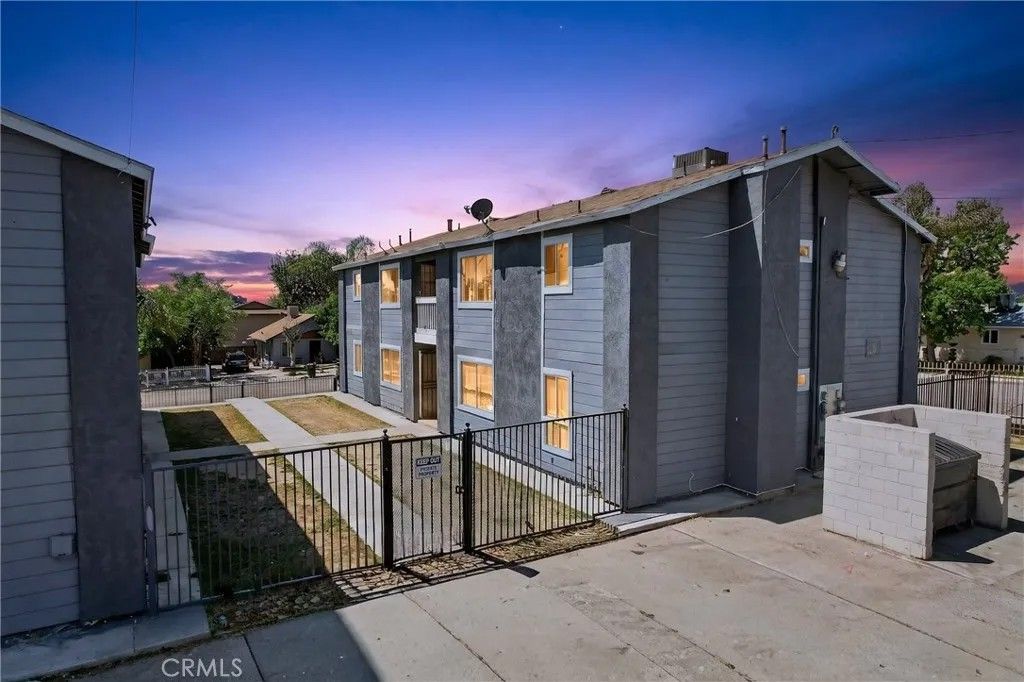 Photo of 1300 Flower, Bakersfield, CA 93305 (MLS # SR26095280)