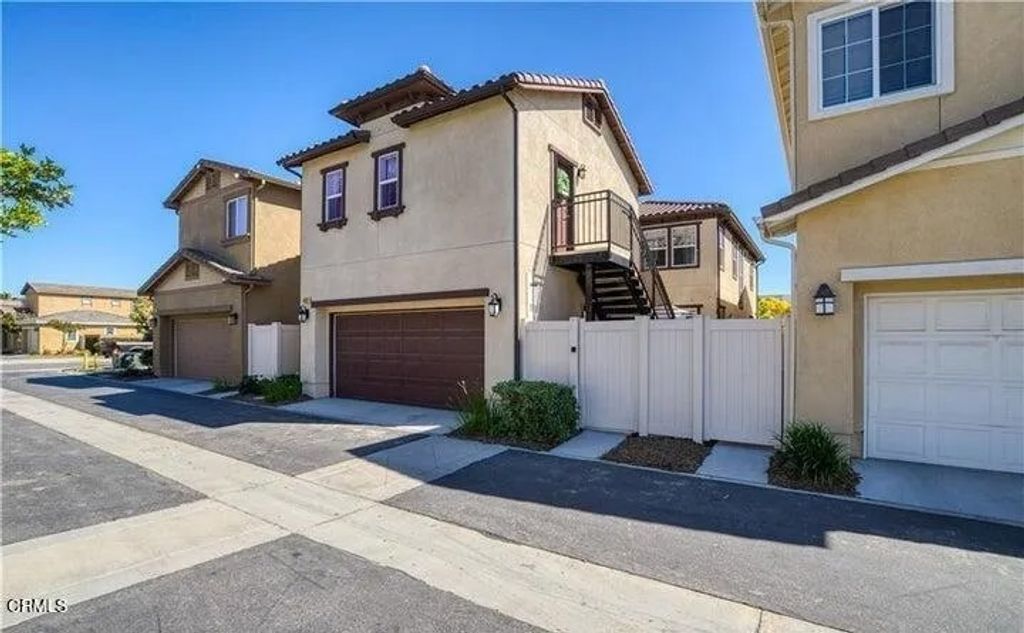 Photo of 3431 N Oxnard Boulevard #B, Oxnard, CA 93036 (MLS # V1-34048)