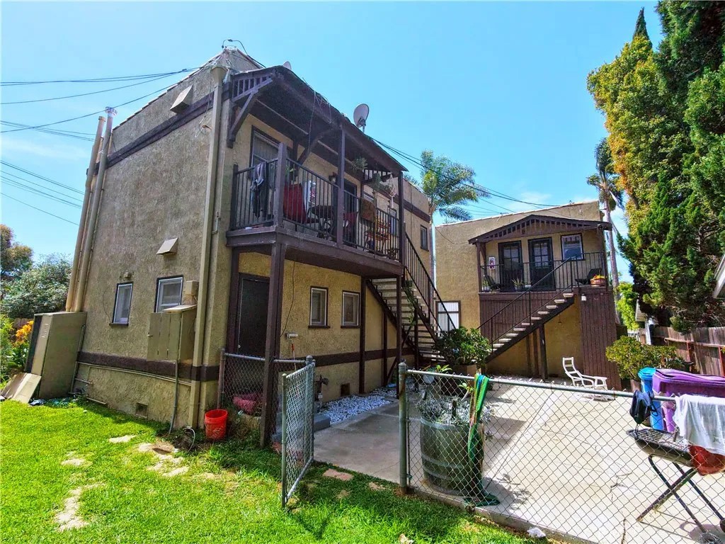 246 Newport