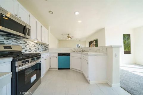 Tiny photo for 33432 Winston Way #C Way, Temecula, CA 92592 (MLS # IG25251157)