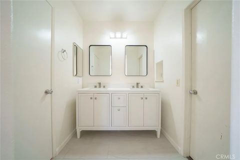 Tiny photo for 33432 Winston Way #C Way, Temecula, CA 92592 (MLS # IG25251157)