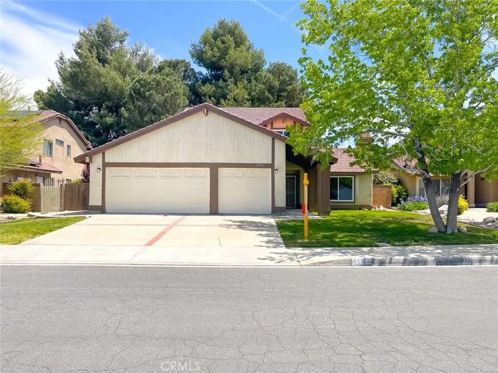 Photo of 43856 Windsor Place, Lancaster, CA 93536 (MLS # SR26000147)