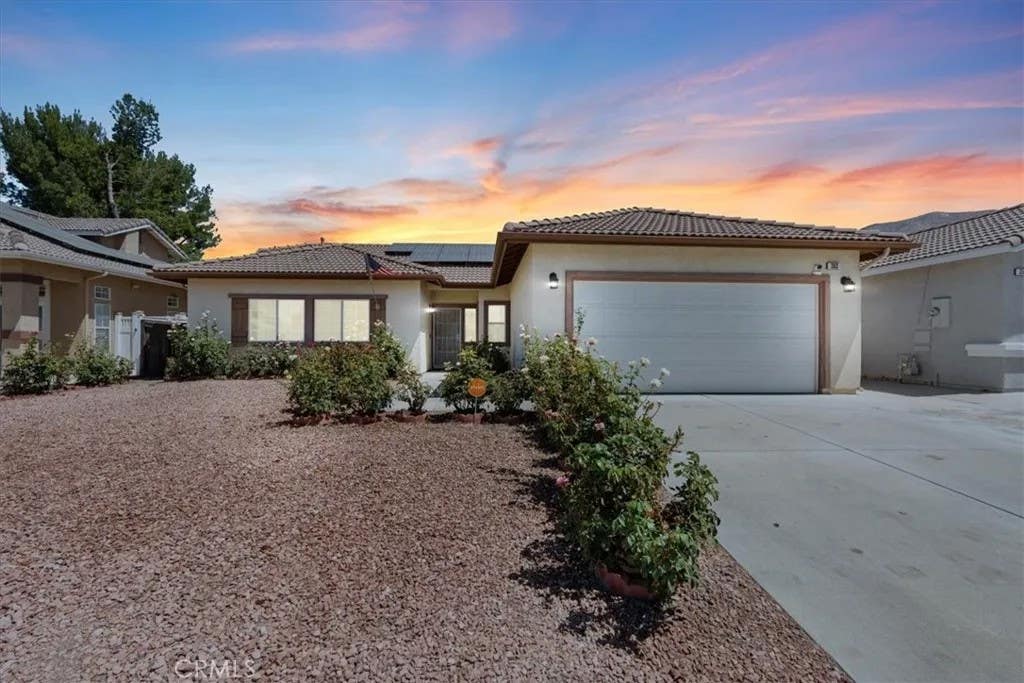 Photo of 363 Cambridge Drive, San Jacinto, CA 92583 (MLS # CV26161952)