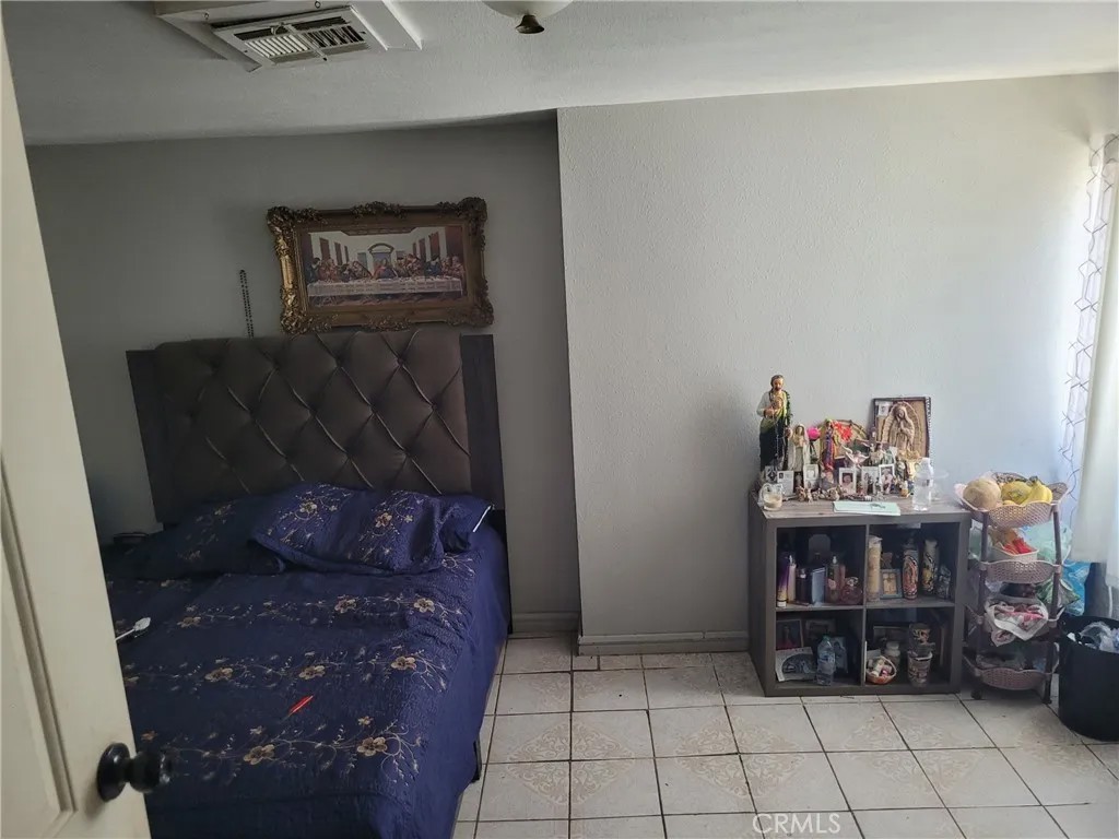 17746 Merrill