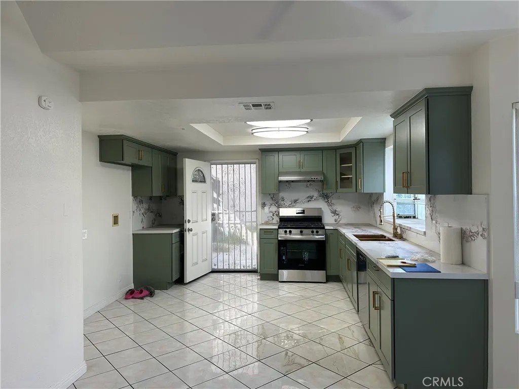 3479 Whistler Avenue