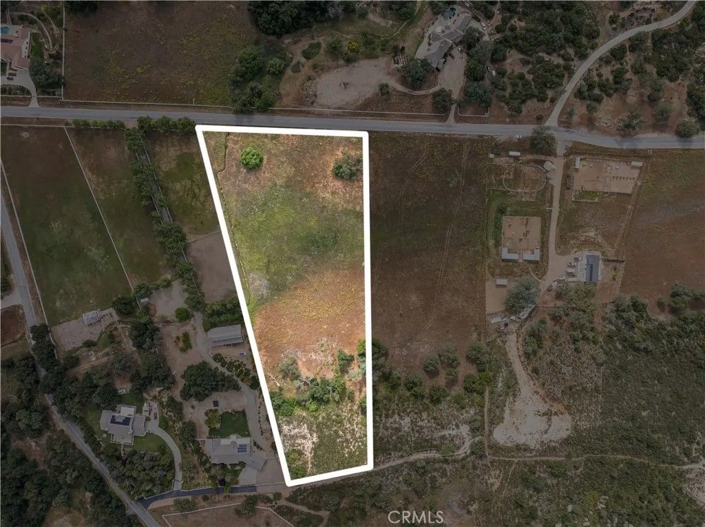 Photo of 41550 De Anna Ranch, Murrieta, CA 92562 (MLS # IV26087843)