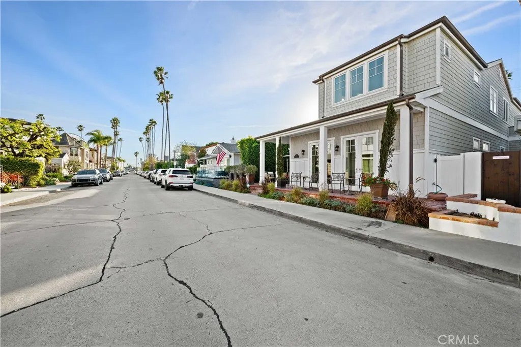 57 Savona Walk