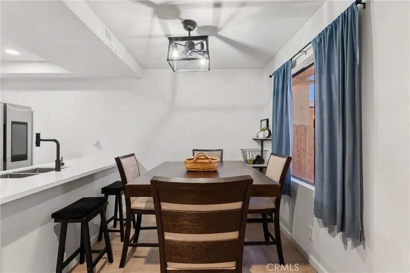 159 S Wilmington F