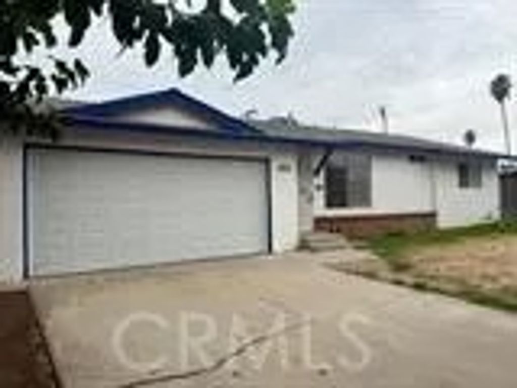 Photo of 1838 S Whitney Ave, Fresno, CA 93702 (MLS # FR26021310)