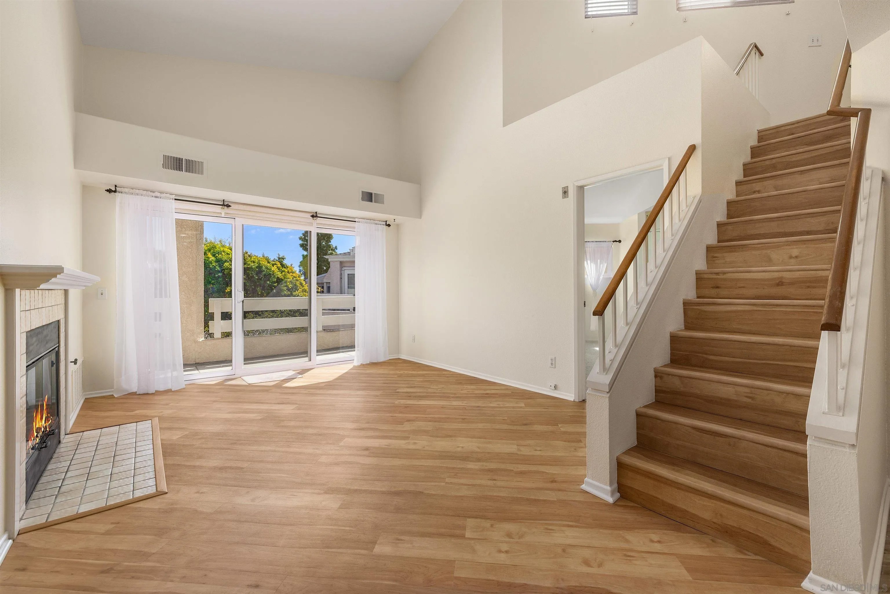 7067 Camino Revueltos 312