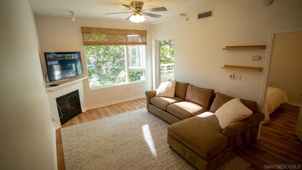 Photo of 300 W Beech St, San Diego, CA 92101 (MLS # 260008667)