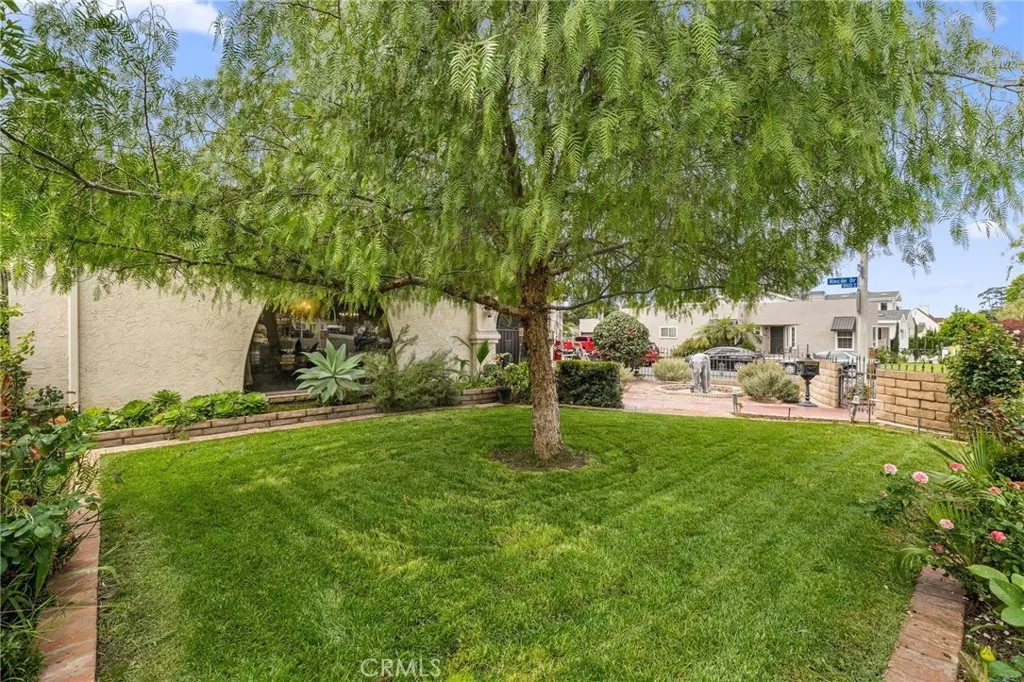 11502 Hadley