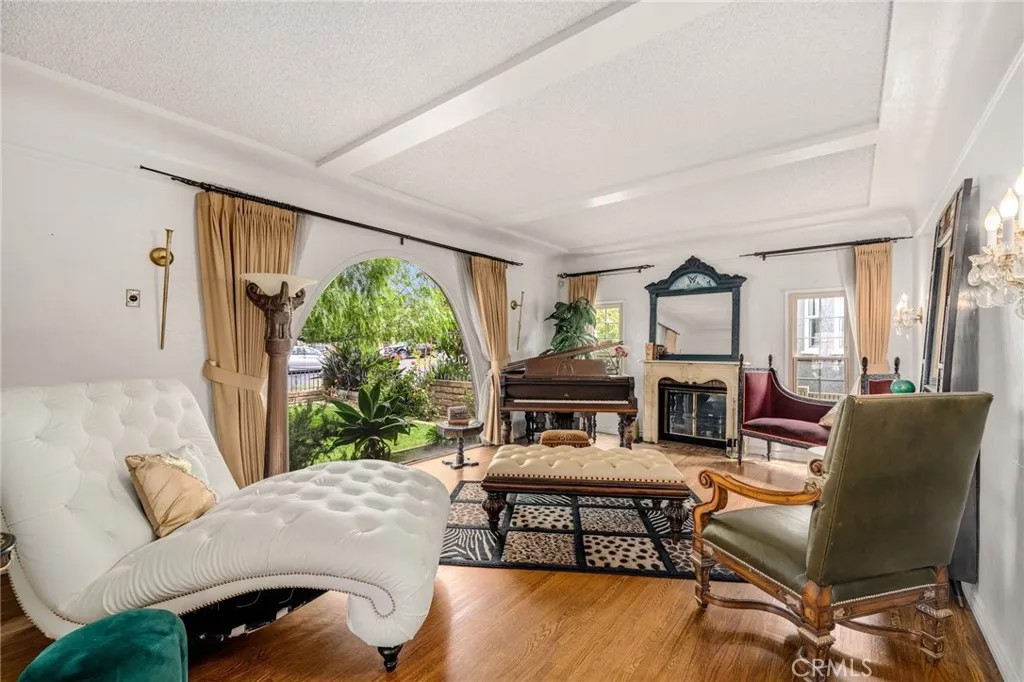 11502 Hadley