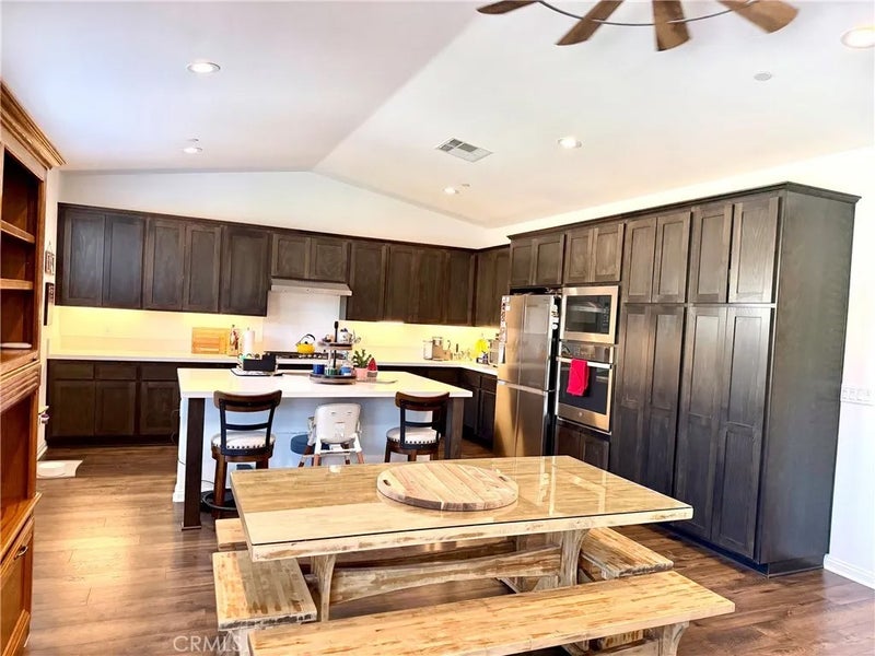 3917 Club House Court