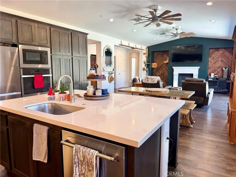 3917 Club House Court