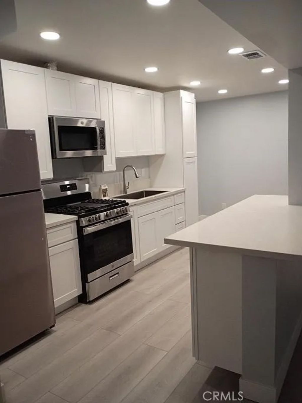 Photo of 910 E Harvard St, Glendale, CA 91205 (MLS # SW26047996)