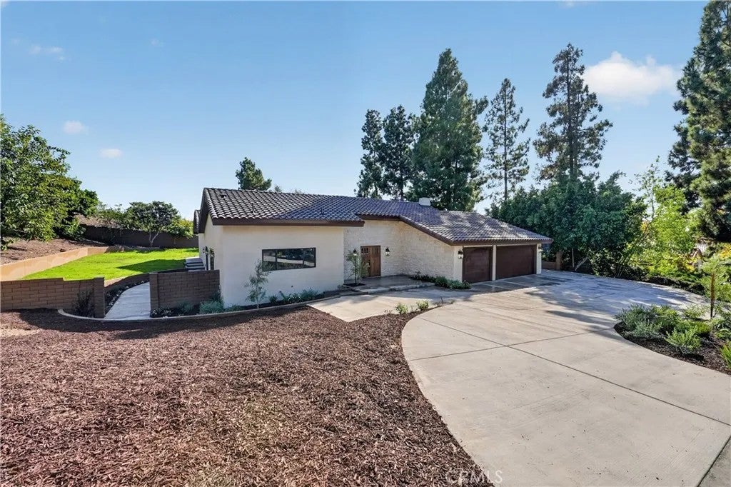 5092 E Equestrian