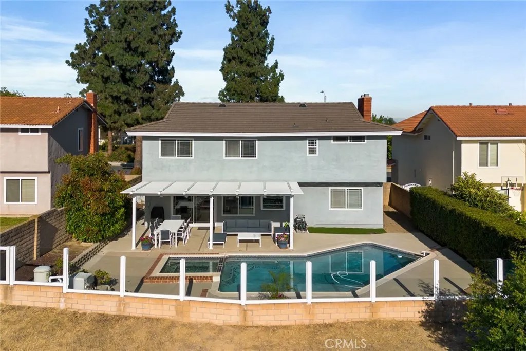 1754 Leaning Pine