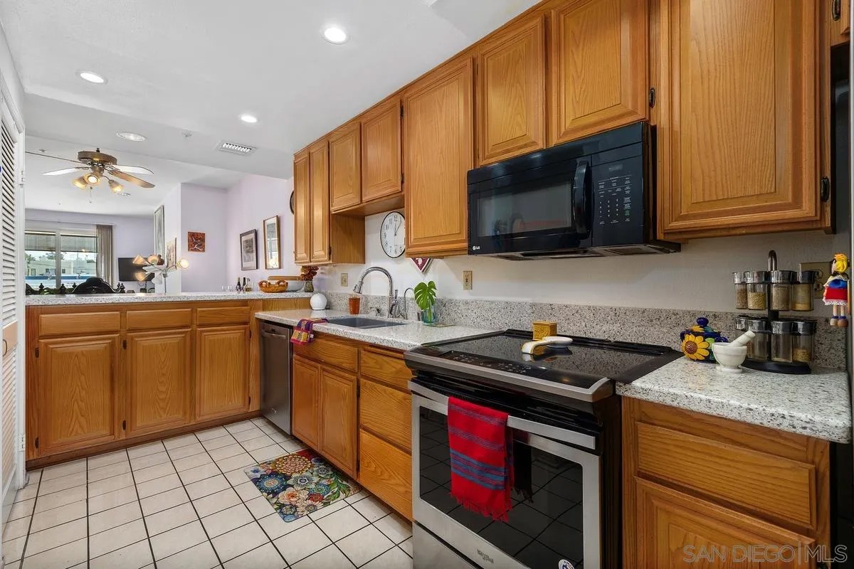4701 Date Ave 114