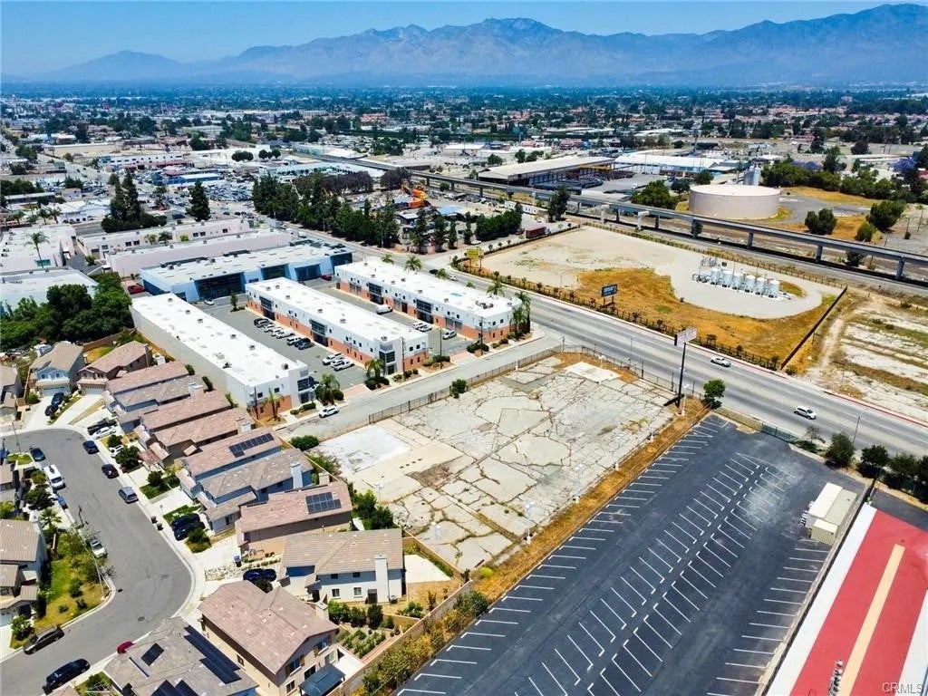 12432 Valley