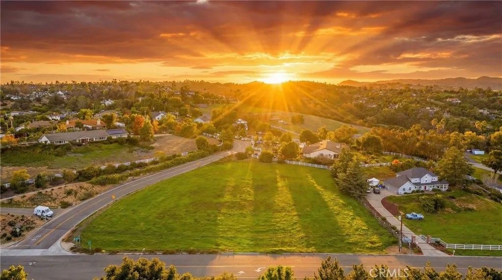 Photo of 4060 Alta Vista, Fallbrook, CA 92028 (MLS # SW25268689)