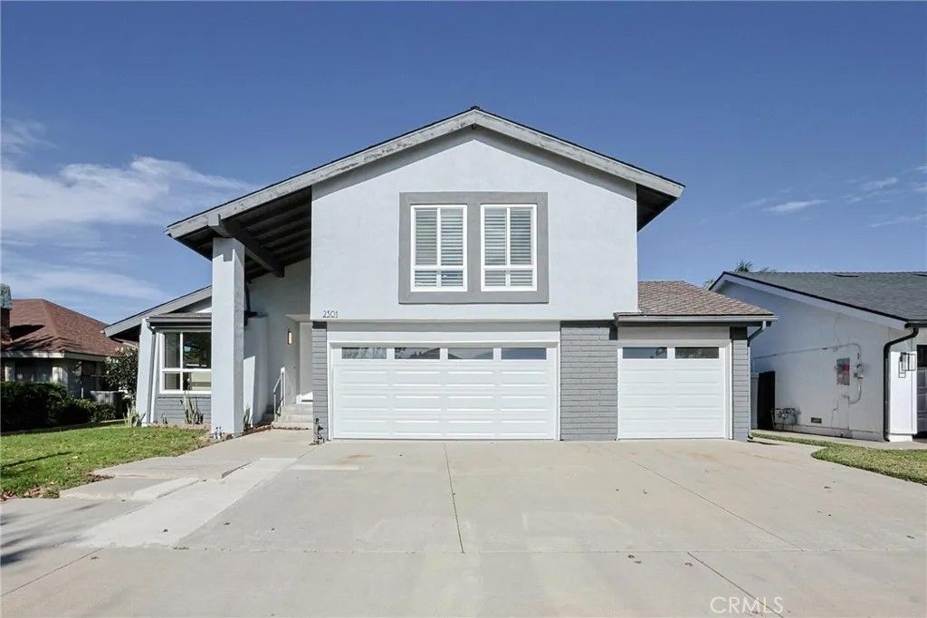 Photo of 2301 W Manly Ave, Santa Ana, CA 92704 (MLS # PW25281590)