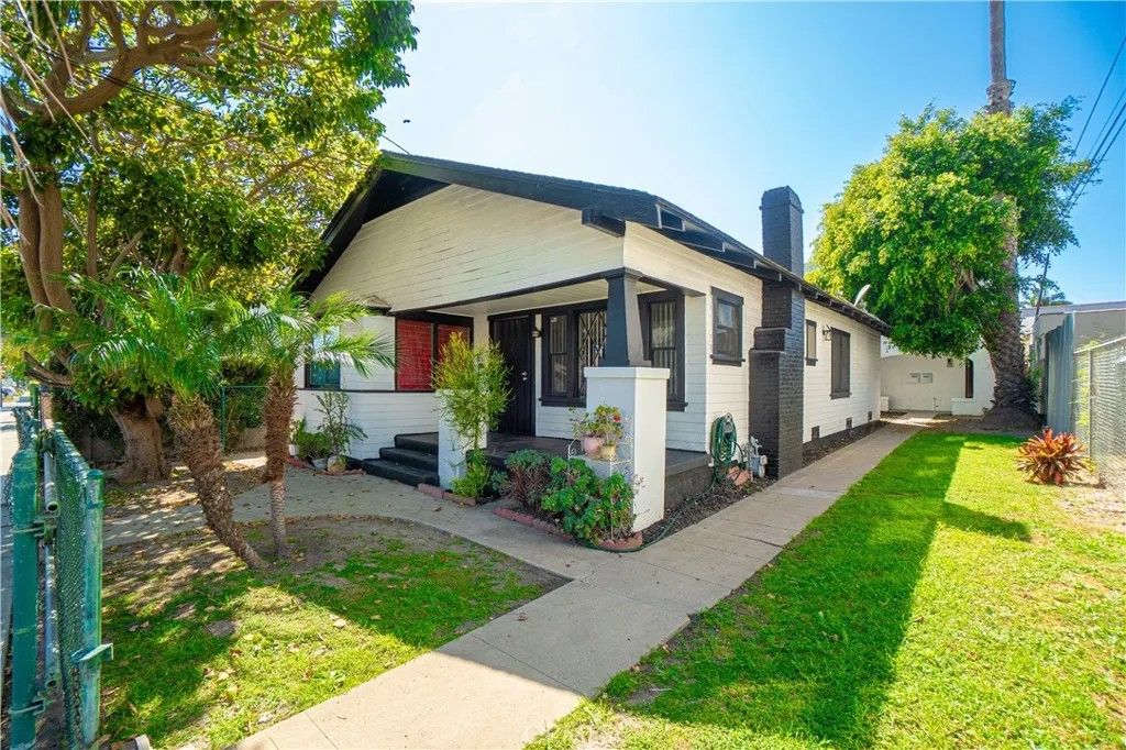 Photo of 1211 Grand Avenue, San Pedro, CA 90731 (MLS # RS26069107)
