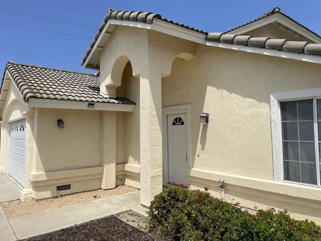 Photo of 326 Old Stage Court, Fallbrook, CA 92028 (MLS # NDP2607527)