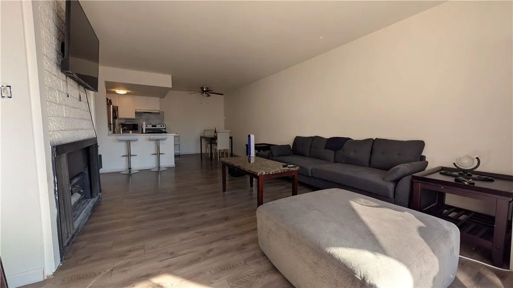 Photo of 421 S La Fayette Park #720, Los Angeles, CA 90057 (MLS # MB25277817)