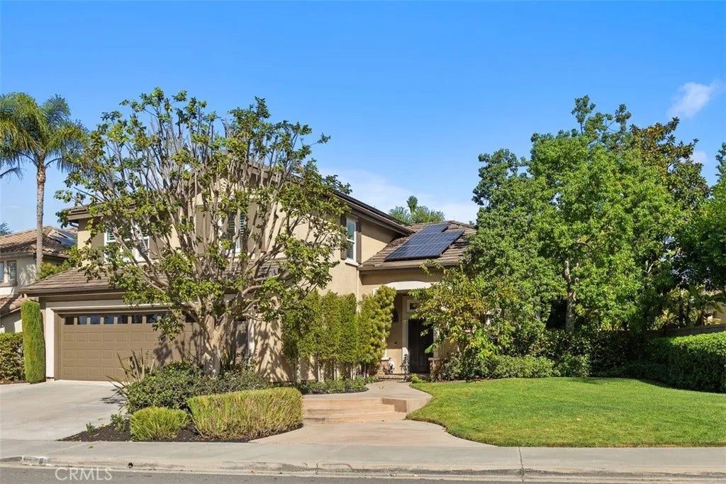 6 Larkspur Drive