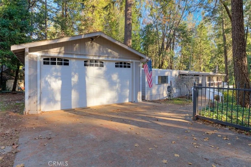 Photo of 14355 Clarion Way, Magalia, CA 95954 (MLS # SN25272888)