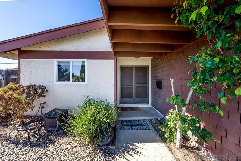 9364 Leticia Dr.