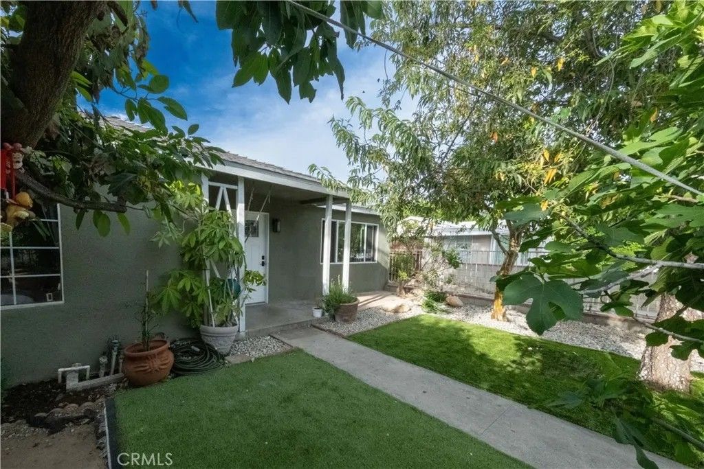 Photo of 15719 Romar Street, North Hills, CA 91343 (MLS # SR26104346)