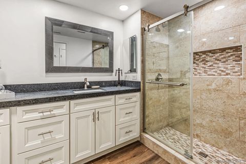 Tiny photo for 1261 La Mirada Ave, Escondido, CA 92026 (MLS # 250043092)