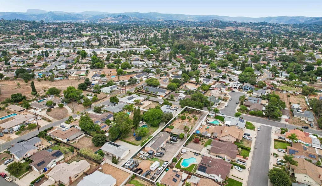 Photo of 1935 Miller AVE, Escondido, CA 92025 (MLS # 260015242)