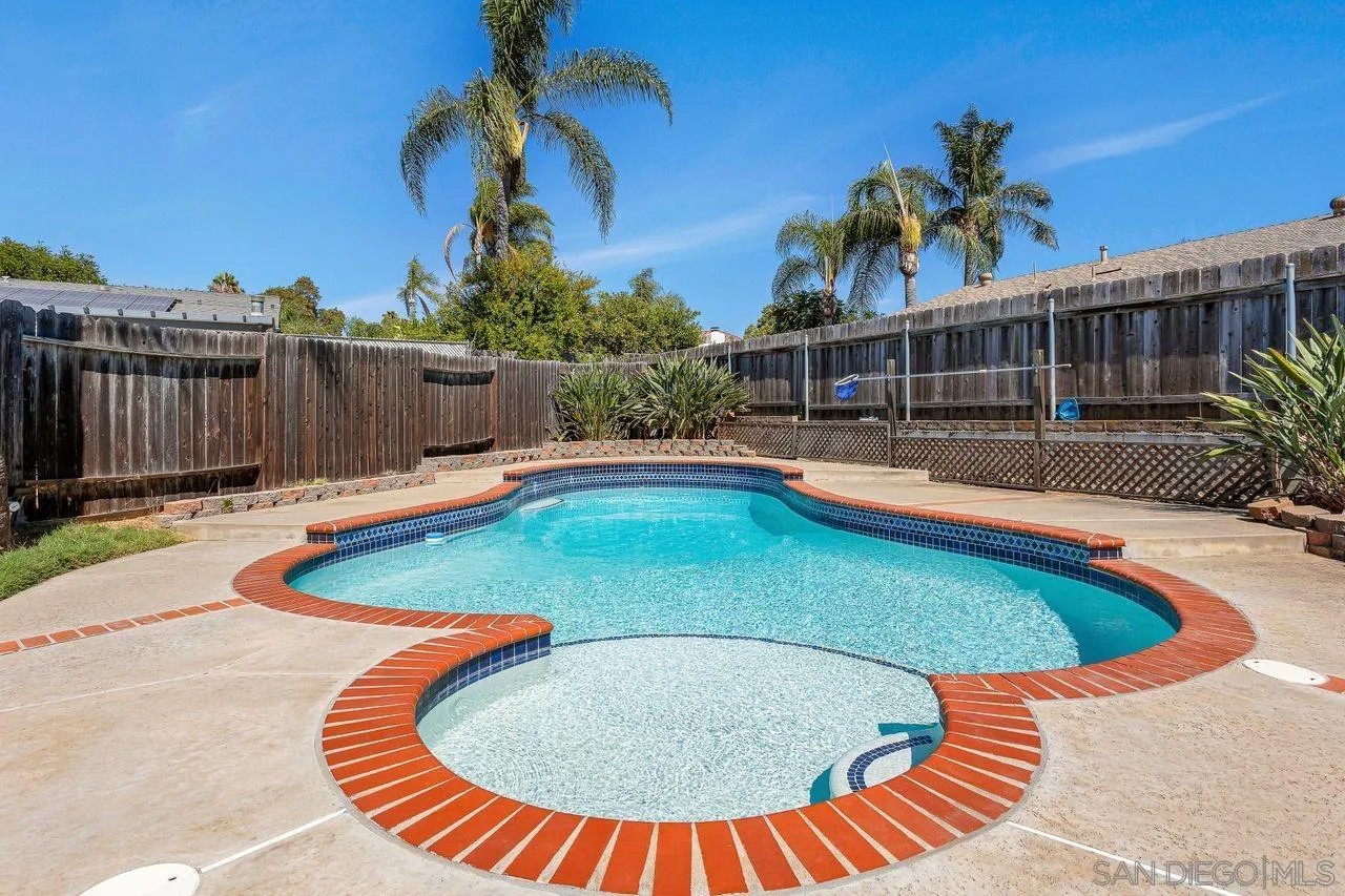 1217 Armstrong Cir