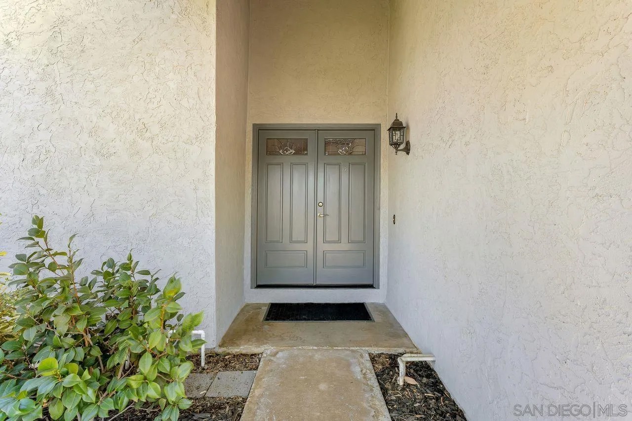 1217 Armstrong Cir