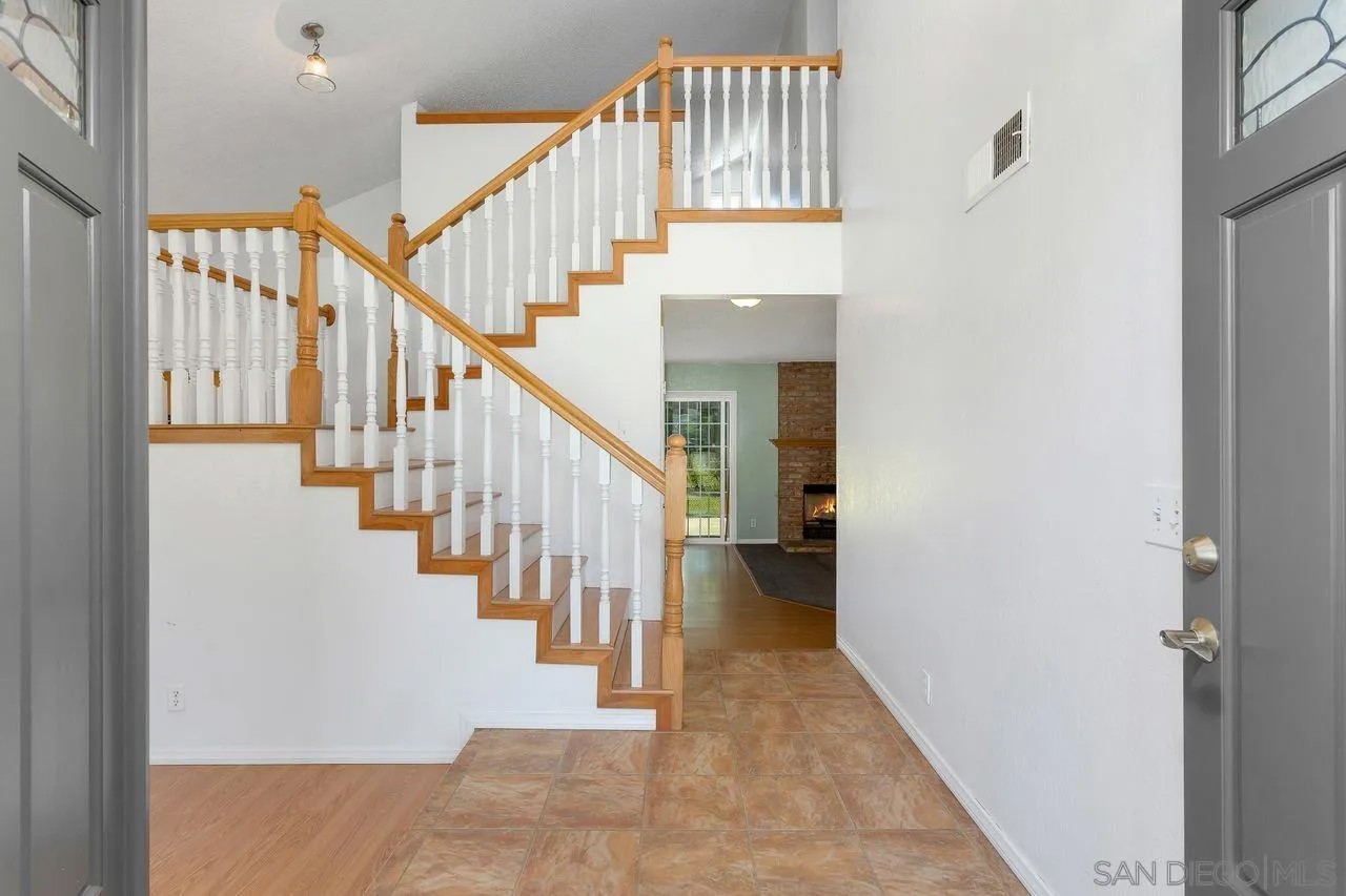 1217 Armstrong Cir
