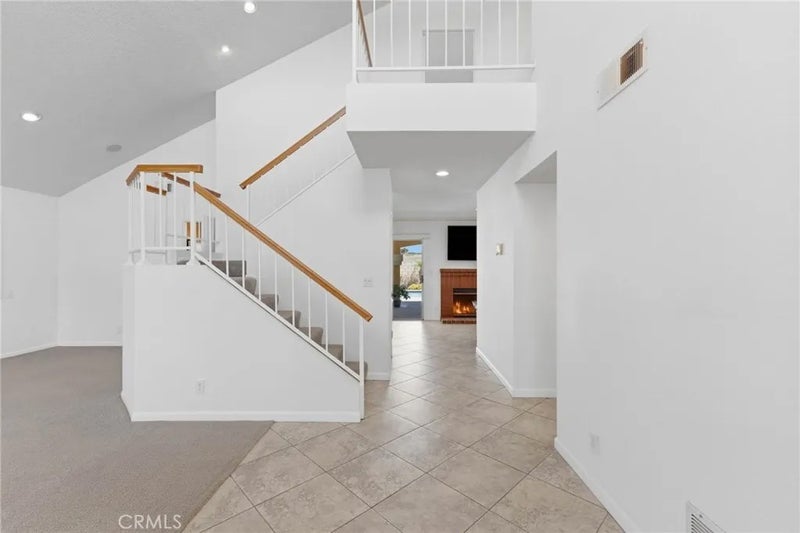 1090 W Huff Street